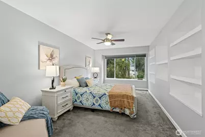 9904 NE 142nd Place #C302, Kirkland, WA 98034 - Photo 14