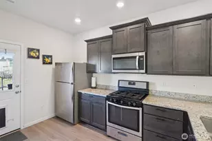 1312 W 17th Ave, La Center, WA 98629 - Photo 10