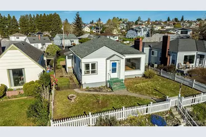 1137 Jacobsen Boulevard, Bremerton, WA 98310 - Photo 1