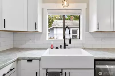 310 Second Street, Sumas, WA 98295 - Photo 12