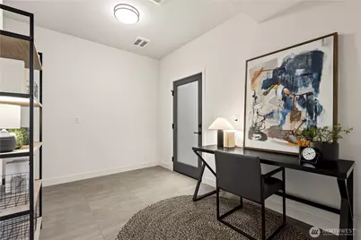 2560 30th Avenue W, Seattle, WA 98199 - Photo 4