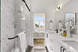 2560 30th Ave W, Seattle, WA 98199 - Photo 16