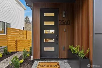 2560 30th Avenue W, Seattle, WA 98199 - Photo 1