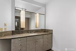 745 Bellevue Ave E, Seattle, WA 98102 - Photo 28