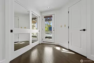 745 Bellevue Ave E, Seattle, WA 98102 - Photo 20