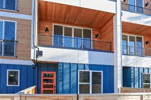 9020 13th Ave NW, Seattle, WA 98117 - Photo 2