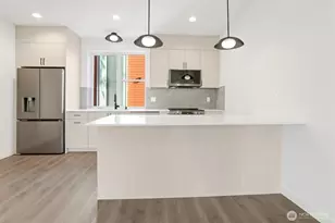 9020 13th Ave NW, Seattle, WA 98117 - Photo 6