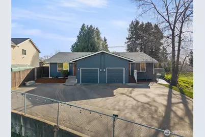 2768 Maple Street, Bremerton, WA 98310 - Photo 2