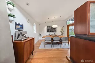 12857 SE 45th Pl, Bellevue, WA 98006 - Photo 16