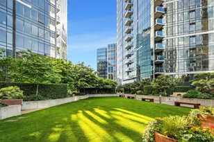 10700 NE 4th St, Bellevue, WA 98004 - Photo 40