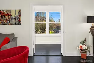 250 NE 50th St, Seattle, WA 98105 - Photo 8