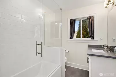 250 NE 50th Street, Seattle, WA 98105 - Photo 28