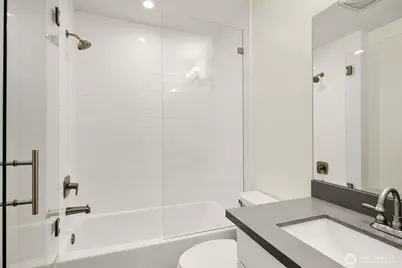 250 NE 50th Street, Seattle, WA 98105 - Photo 32