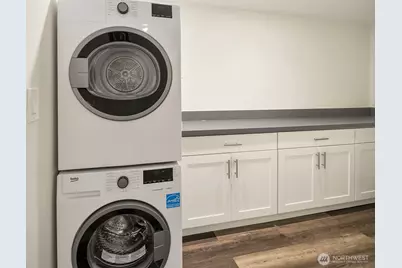 250 NE 50th Street, Seattle, WA 98105 - Photo 24