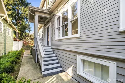 250 NE 50th Street, Seattle, WA 98105 - Photo 2