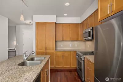 180 Harbor Square Loop NE #B421, Bainbridge Island, WA 98110 - Photo 6