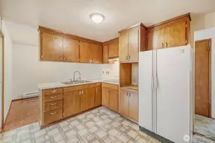 8414 S Thompson Ave, Tacoma, WA 98444 - Photo 8