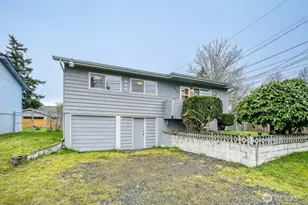 8414 S Thompson Ave, Tacoma, WA 98444 - Photo 2