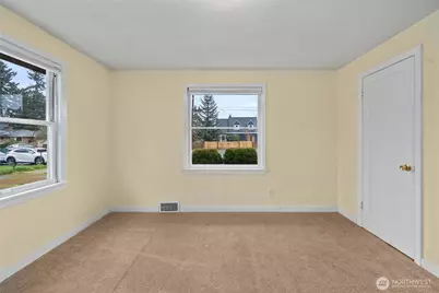 9717 NW 14th Avenue, Seattle, WA 98117 - Photo 16