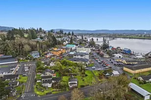 180 2nd St, Cathlamet, WA 98612 - Photo 6