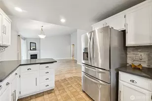 1724 147th Pl SW, Lynnwood, WA 98087 - Photo 4