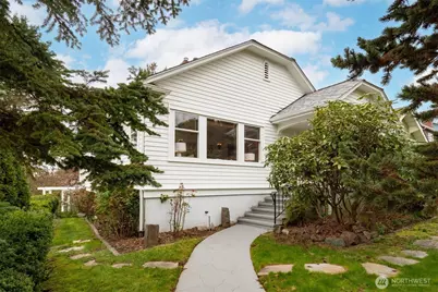 5701 30th Avenue NE, Seattle, WA 98105 - Photo 1