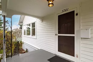 5701 30th Ave NE, Seattle, WA 98105 - Photo 2