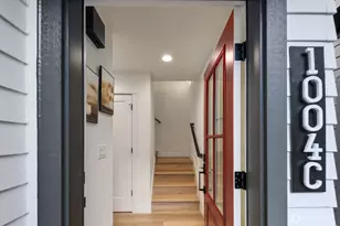 1004 N 48th St, Seattle, WA 98103 - Photo 2