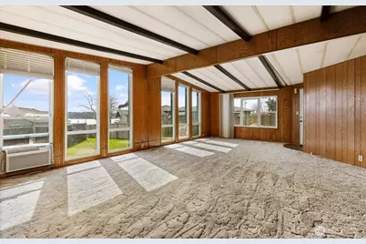 801 Walker Avenue, Oak Harbor, WA 98277 - Photo 4