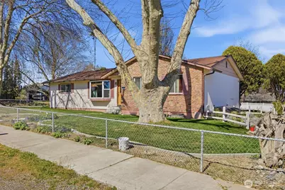 1840 W 11th Avenue, Kennewick, WA 99337 - Photo 2