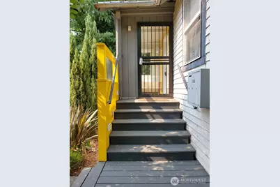 2424 S Graham Street, Seattle, WA 98108 - Photo 2
