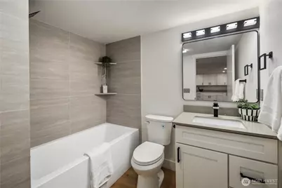 5520 Brooklyn Avenue NE, Seattle, WA 98105 - Photo 18