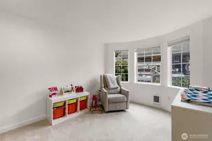 23325 Cedar Way, Mountlake Terrace, WA 98043 - Photo 22