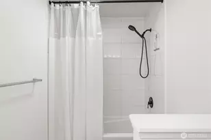 23325 Cedar Way, Mountlake Terrace, WA 98043 - Photo 20