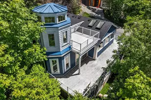 8233 W Mercer Way, Mercer Island, WA 98040 - Photo 34