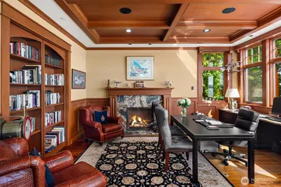 8233 W Mercer Way, Mercer Island, WA 98040 - Photo 16