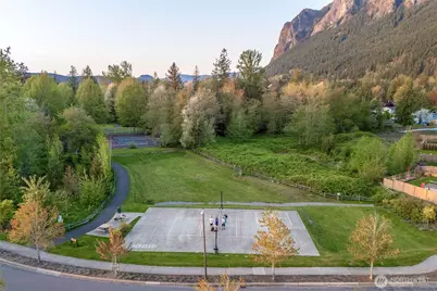 386 Zemp Way NE, North Bend, WA 98045 - Photo 34