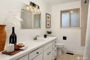 3818 NE 94th St, Seattle, WA 98115 - Photo 18