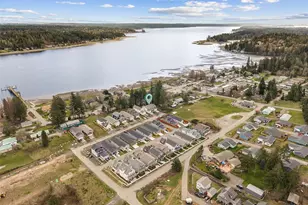21 E Sullivan St, Allyn, WA 98524 - Photo 2