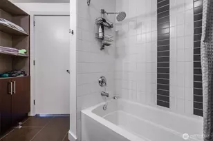 910 Lenora St, Seattle, WA 98121 - Photo 22