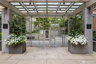 910 Lenora St, Seattle, WA 98121 - Photo 30