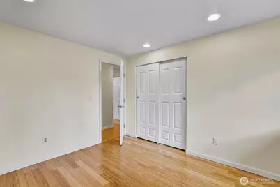 13009 SE 49th Street, Bellevue, WA 98006 - Photo 22