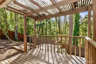 13009 SE 49th St, Bellevue, WA 98006 - Photo 32