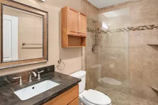 5829 NE 75th St, Seattle, WA 98115 - Photo 10