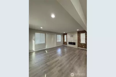 19224 37th Ave SE #A, Bothell, WA 98012 - Photo 4