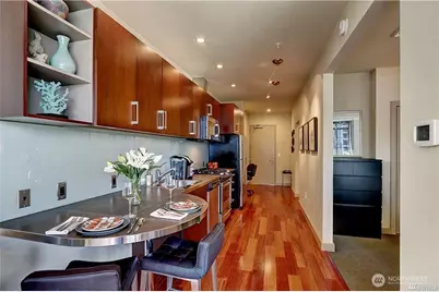 910 Lenora Street #S1404, Seattle, WA 98121 - Photo 4