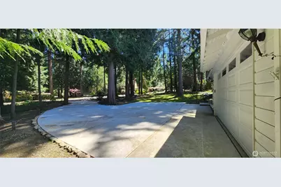 2417 Sahalee Drive W, Sammamish, WA 98074 - Photo 4