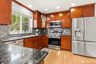 13721 SE 255th Pl, Kent, WA 98042 - Photo 12