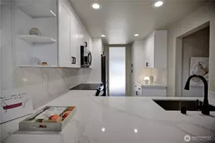 13896 NE 66th St, Redmond, WA 98052 - Photo 2