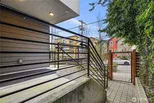 4046 8th Ave NE, Seattle, WA 98105 - Photo 6